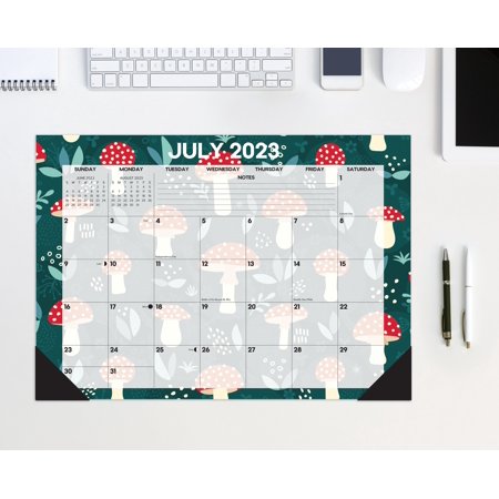 Mad for Mushrooms 2023-24 Academic 17 X 12 Small Monthly Deskpad (Calendar)