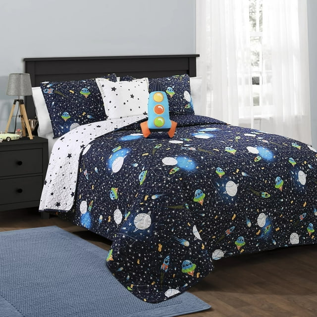 Stars & Planets Printed 5 Piece Reversible Quilt Set with Shams & Cushion, Full/Queen