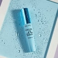 thumbnail image 3 of Máscara Note Cosmetics Volume One Touch, impermeable, negra, 10 ml, 3 of 9