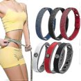 thumbnail image 2 of Pulsera de drenaje linfático para manos con iones negativos por infrarrojos lejanos Redup, color negro, 2 of 5