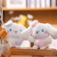 thumbnail image 3 of Sanrio-Llavero con forma de Rollo de Canela para niños, accesorios Kawaii, figuras de Anime, bolsa de escuela de peluche suave, decoración colgante, regalo, 3 of 4