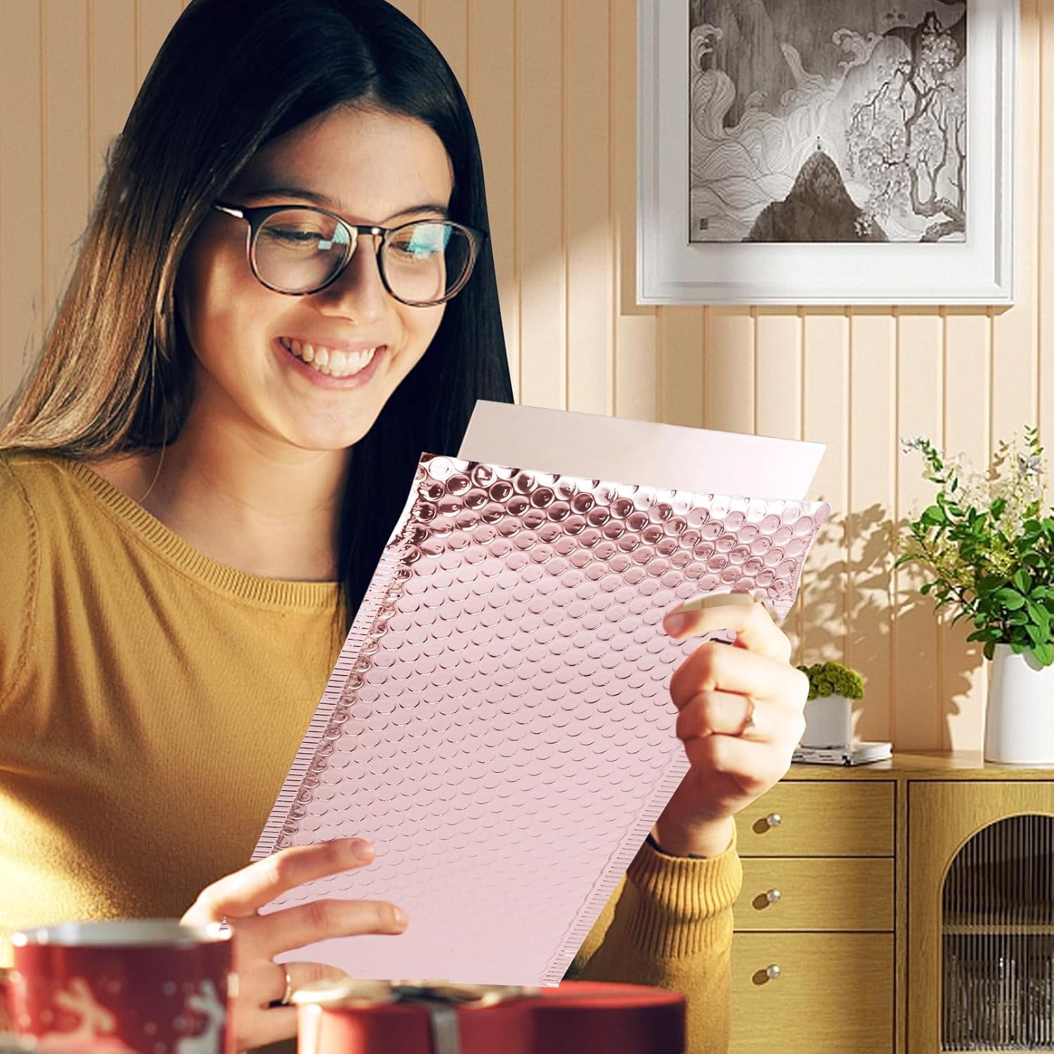 30 Pcs Holographic Bubble Mailers,11 x 7 Inch Metallic Bubble Mailers,Poly Padded Envelopes,Waterproof Shipping Bags,Self Sealing Thicken Cushion Envelopes for Mailing,Packing,Small Business