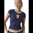 thumbnail image 3 of Camiseta Gráfica Vintage para Mujer con Cuello Redondo Acanalado y Ribete en Contraste Azul Oscuro S, 3 of 10