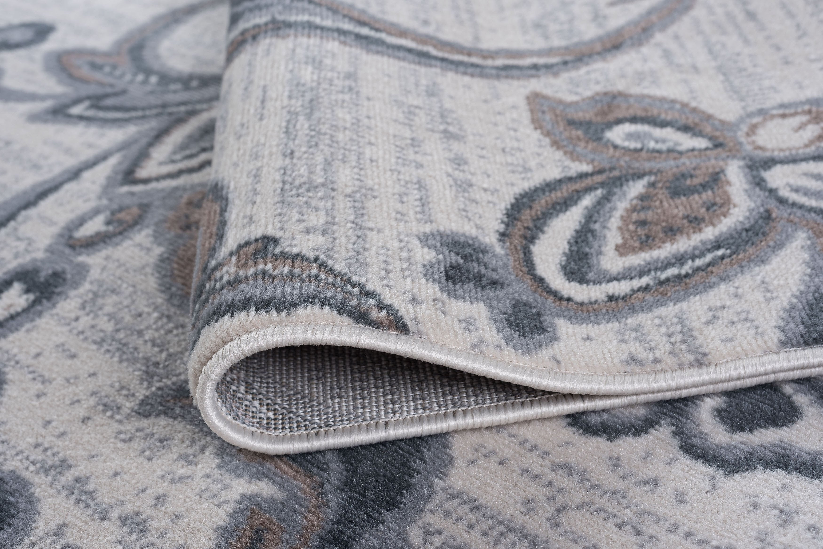 Madison Transitional 2' x 3' Cream and Gray Polypropylene Indoor Area Rug