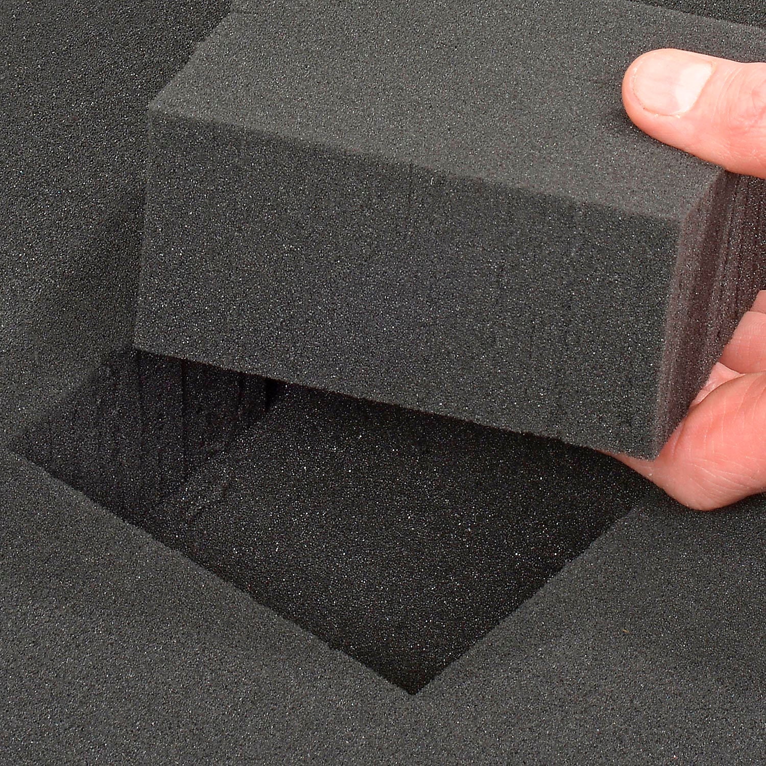 Global Industrial Waterproof Hard Case w/Pinch Tear Foam 14""L x 10-23/32""W x 4