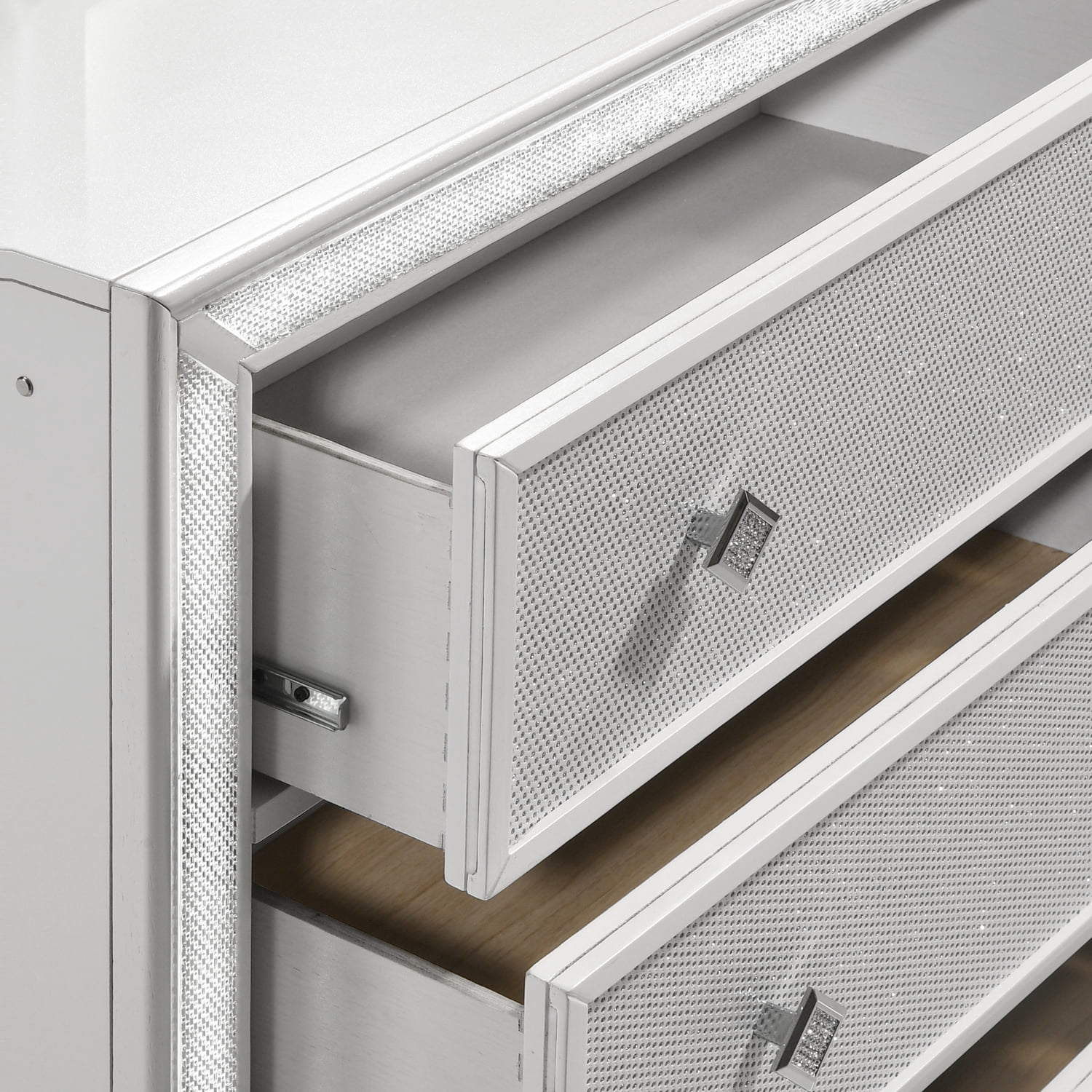 New Classic Furniture Stardust Wood 6-Drawer Dresser in White