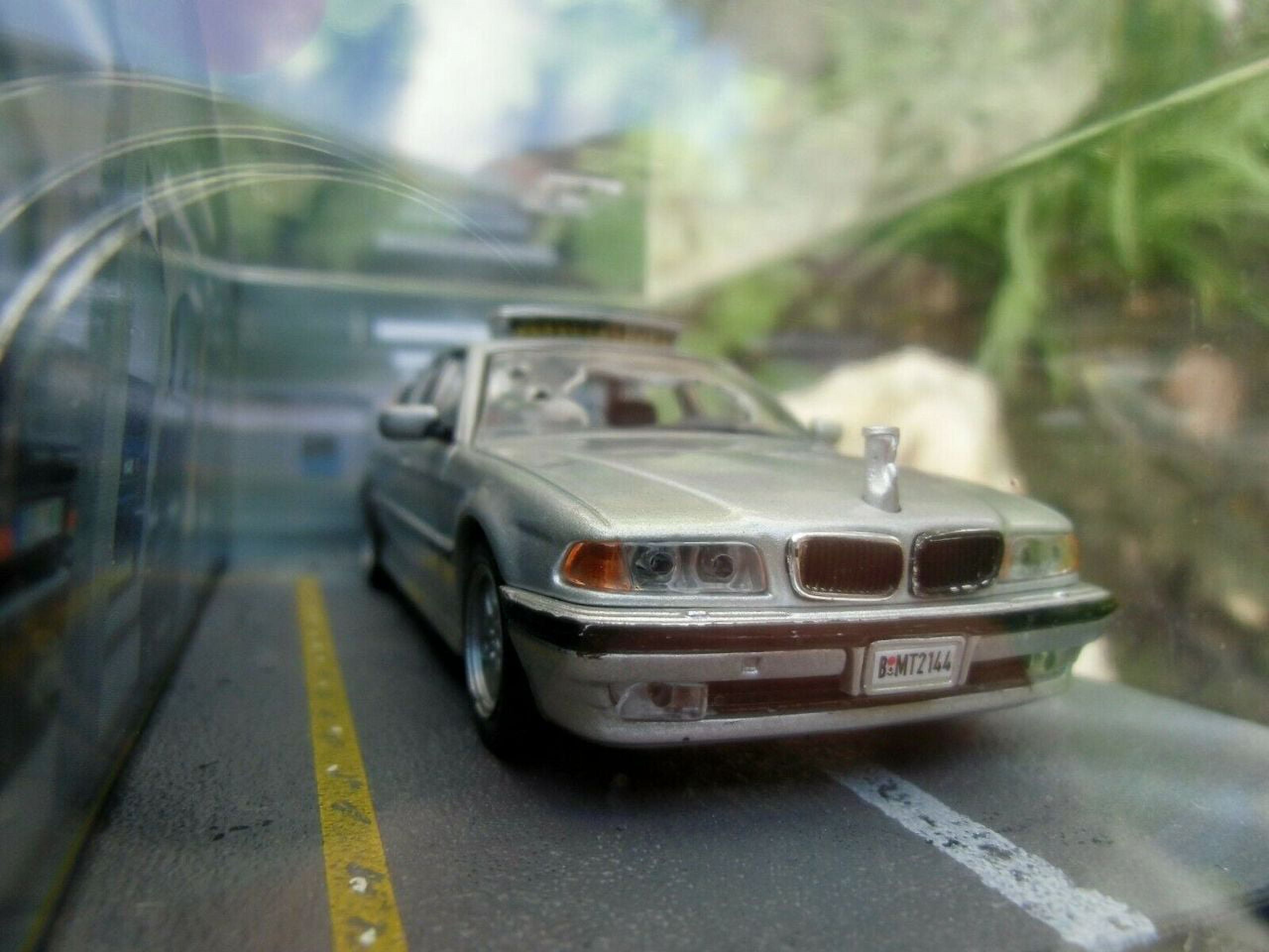 ミニカー 007 Tomorrow Never Dies BMW 750iL 1/24 Paul's Model Art 007 Tomorrow Never Dies BMW 7 Series (750iL