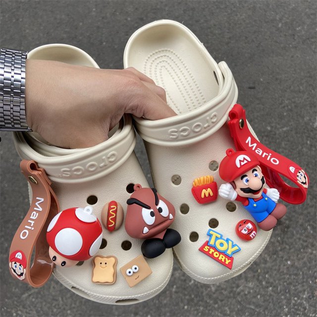 Juego de flores de zapatos de Super Mario DIY Lugui Yoshi figura hebilla de zapatos para niños desmontable Anime periférico zapato hebilla decorativa juguete regalo