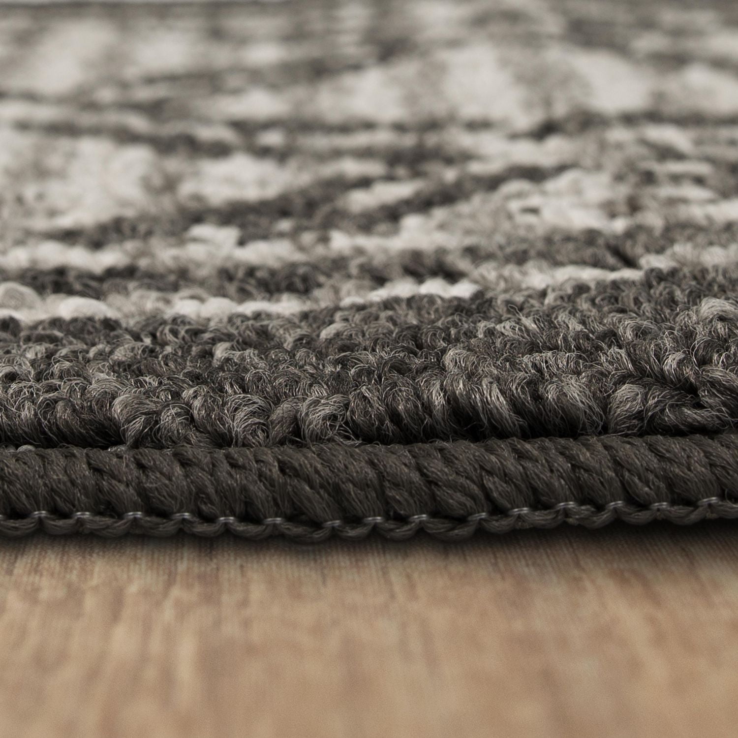 Hometrends Shefield Polyester Accent Rug