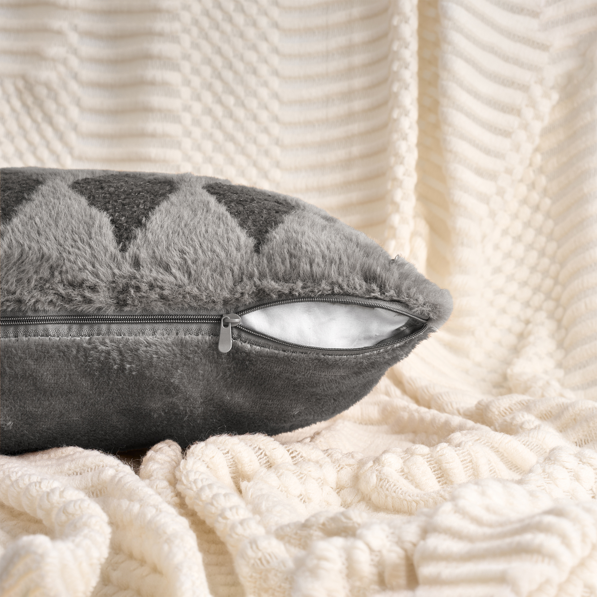 Unique Bargains Pack of 2 Plush Throw Pillow Covers with Diamond Pattern Dark Grey