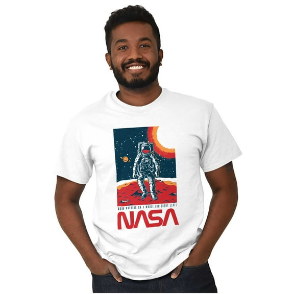 NASA Landed on the Moon Astronaut Men's Graphic T Shirt Tees Brisco Brands M