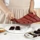 thumbnail image 5 of Moldes flexibles para chocolate y dulces | Moldes de silicona de grado alimenticio para decorar pasteles, brownies y jabón | Apto para microondas, horno y lavavajillas | Molde multiusos, 5 of 6