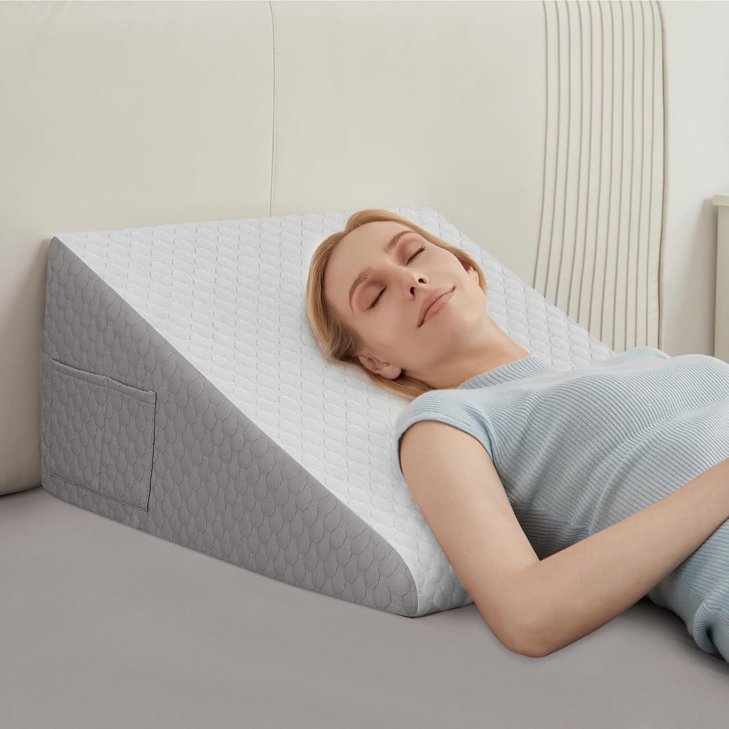 1 pcs Wedge Pillow for Sleeping  Bed Wedge Pillow for After Surgery Triangle Pillow Wedge for Acid RefluxGerd Snoring Post Surgery Leg Back Pain Relief - Soft Memory Foam Top & Washable Cover