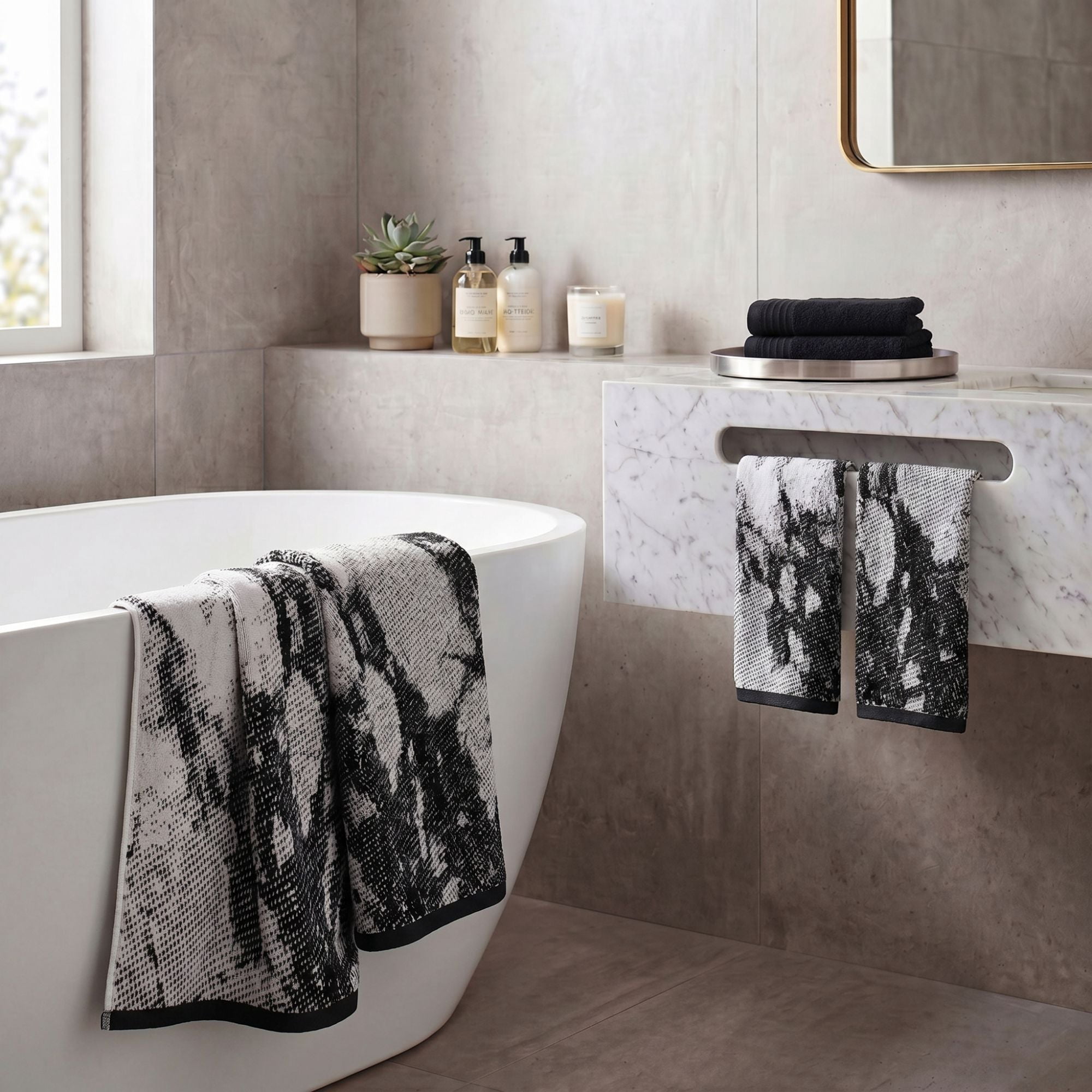 Superior Marble and Solid Jacquard Assorted Cotton 6 Piece Towel Set, Black
