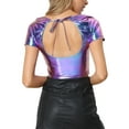 thumbnail image 3 of TOP CORTO METÁLICO INSPIRADOR CHIC PARA MUJERES CON ESCOTE CUADRADO Y MANGAS CORTAS, BRILLANTE, TAMAÑO S, AZUL MORADO, 3 of 6