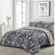 thumbnail image 1 of Juego de Funda Nórdica Estampada Gris con Fundas de Almohada Reversible Doble King, 1 of 3