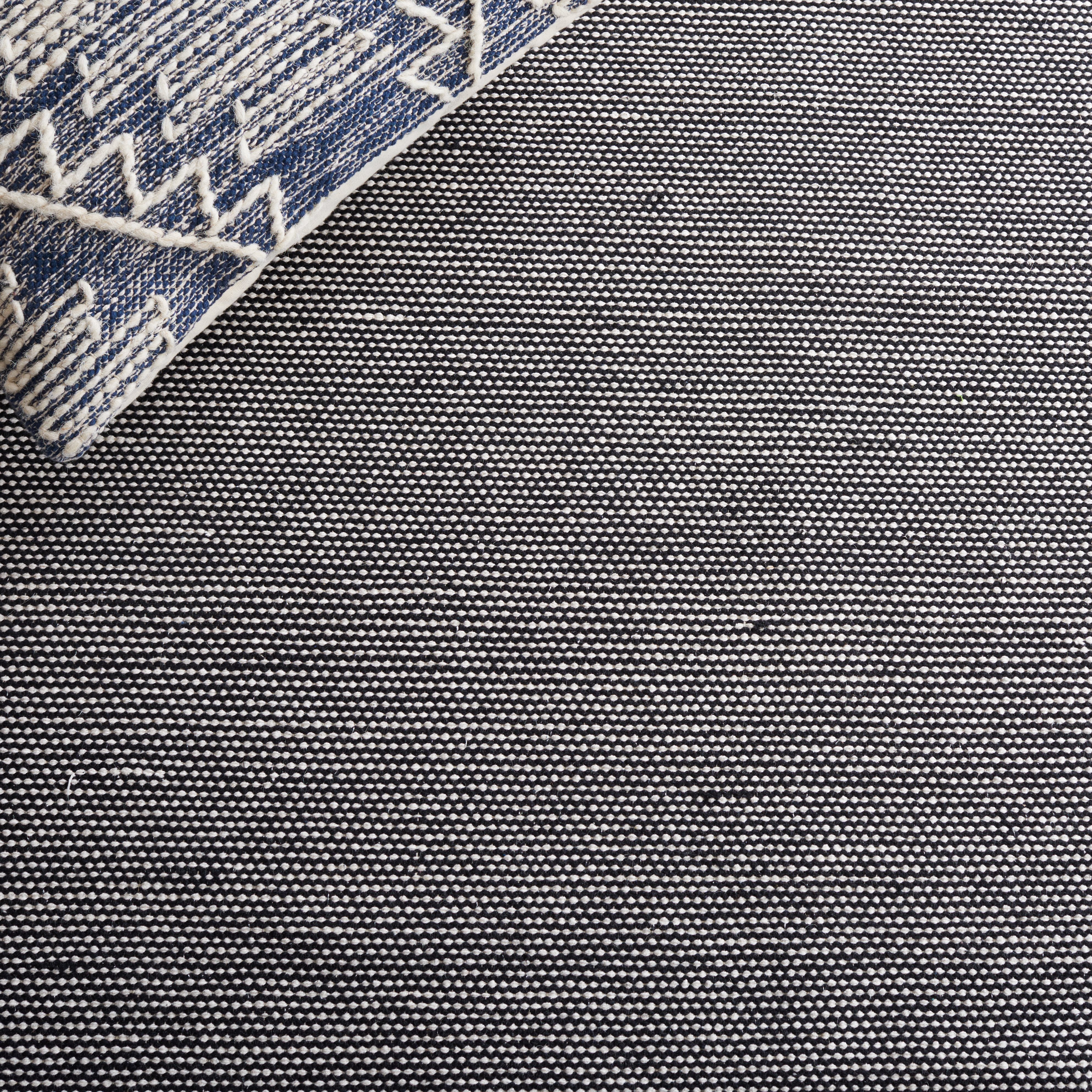 SAFAVIEH Montauk Topher Solid Cotton Area Rug, Black/Ivory, 8' x 10'