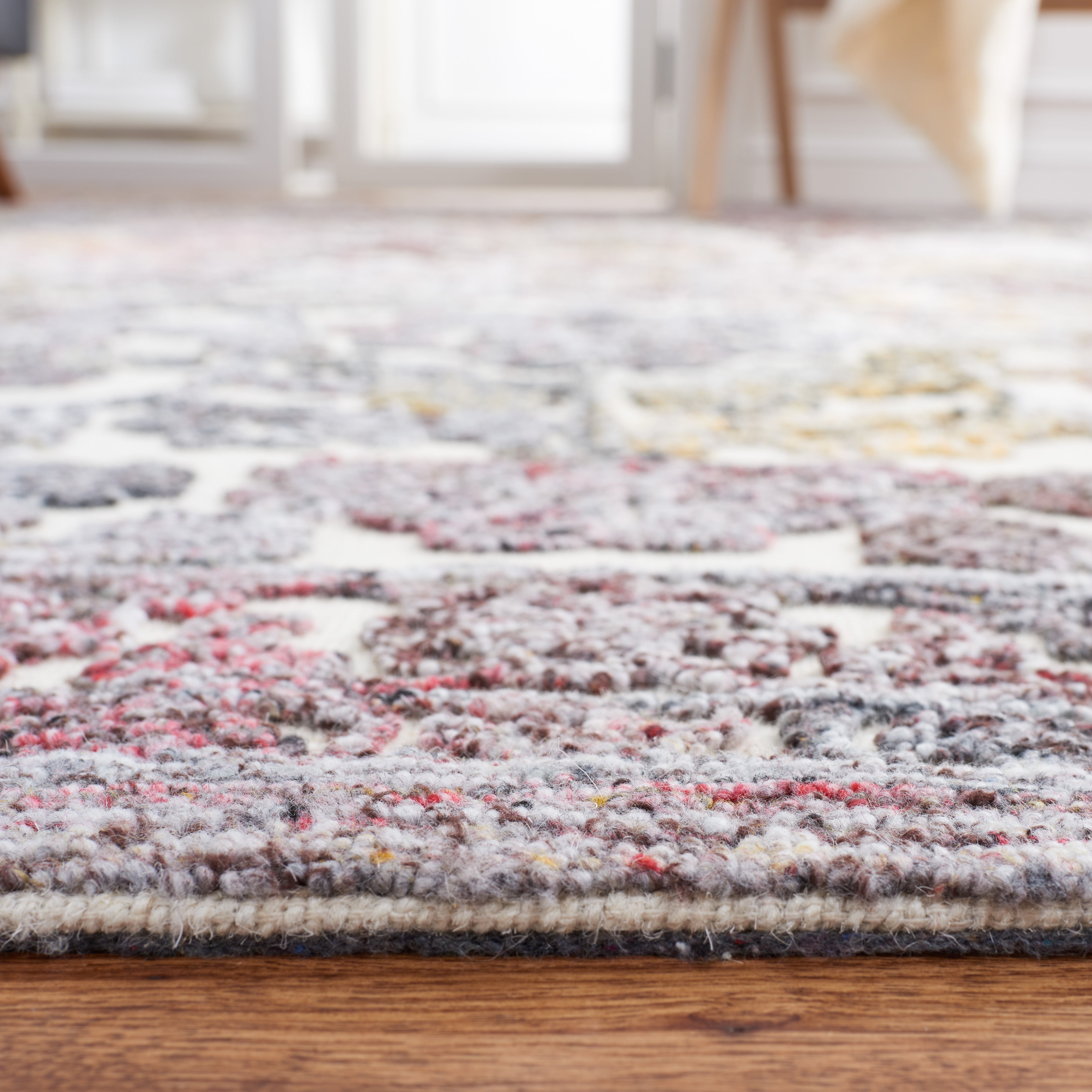 SAFAVIEH Trace Giuseppe Floral Area Rug, Red/Ivory, 3' x 5'