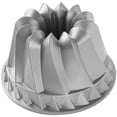 thumbnail image 2 of Molde para tartas NordicWare de aluminio gris fundido a presión con Revestimiento antiadherente, 2 of 14