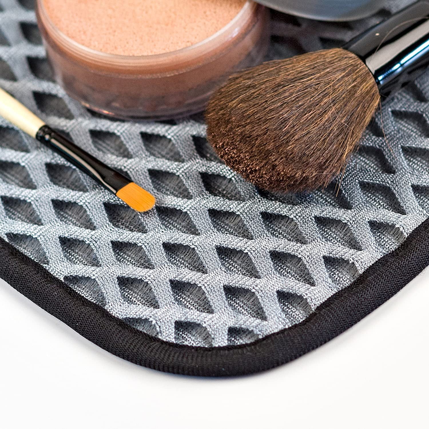 Schroeder & Tremayne S&t Inc Makeup Mat