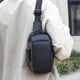 thumbnail image 4 of Riñonera de viaje, bandolera, gran capacidad, ligera, impermeable, fácil de usar, ajustable, portátil, tela resistente, ideal para senderismo, viajes largos, trabajo, bolsillo exterior., 4 of 8