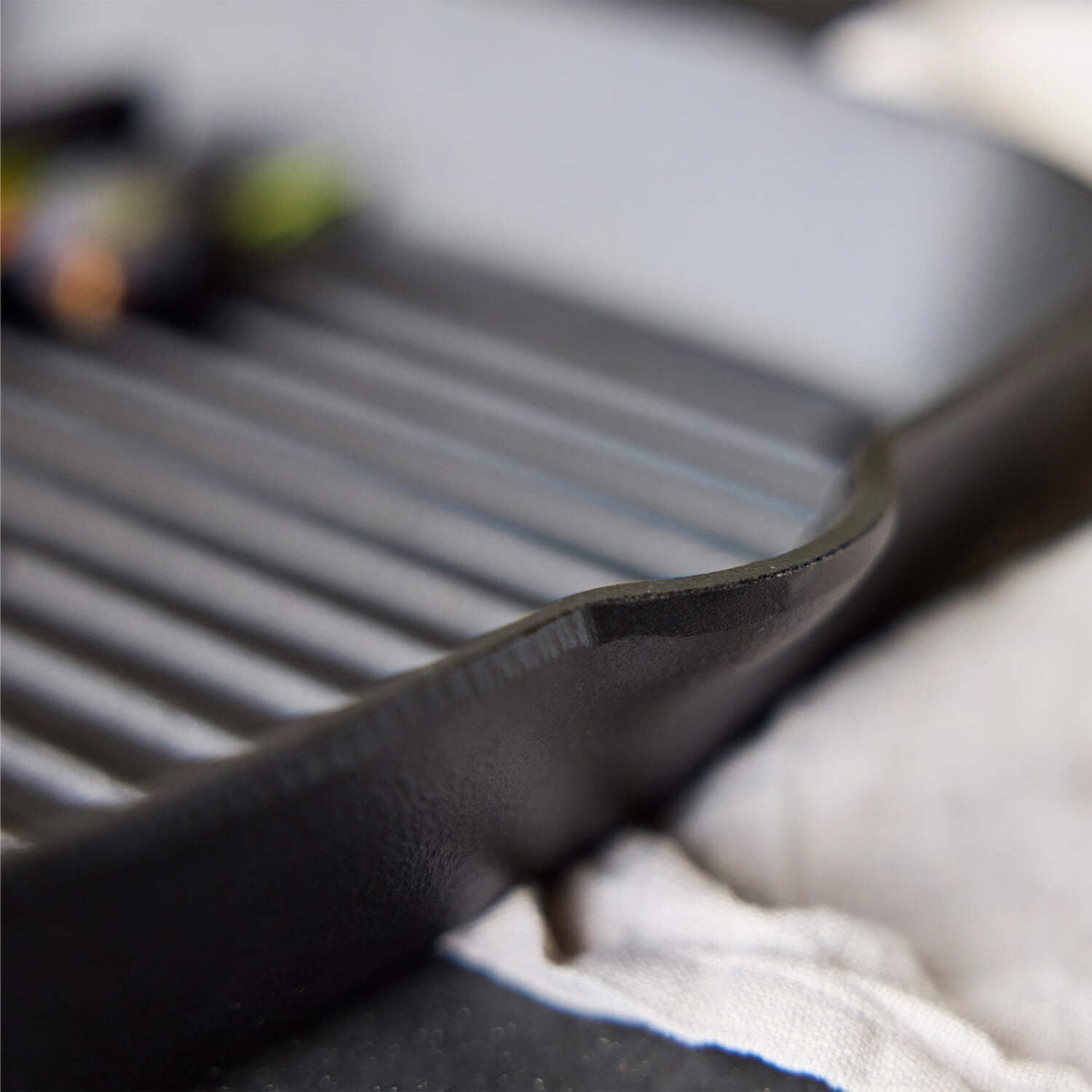 GreenPan x Bobby Flay Cast Iron Pre-Seasoned 11” Square Grill Pan, Helper Handles, Professional Grade Heavy Duty, Induction Suitable, Versatile Stovetop, Oven, BBQ & Fire, Indoor/Outdoor Use, Black