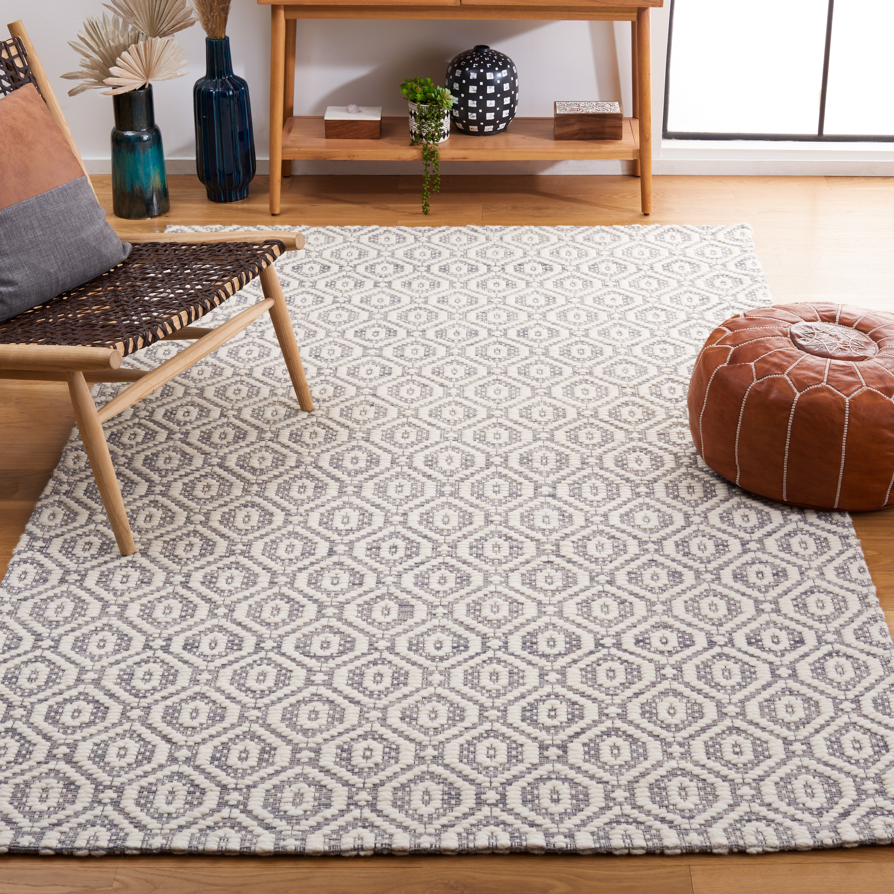 SAFAVIEH Marbella Fabiana Geometric Area Rug, Grey/Ivory, 8' x 10'