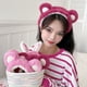 thumbnail image 3 of Banda para el cabello de peluche con forma de oso de fresa para mujer, para otoño e invierno, para lavarse la cara, linda y bonita banda para el cabello con forma de corazón para niña, 3 of 5