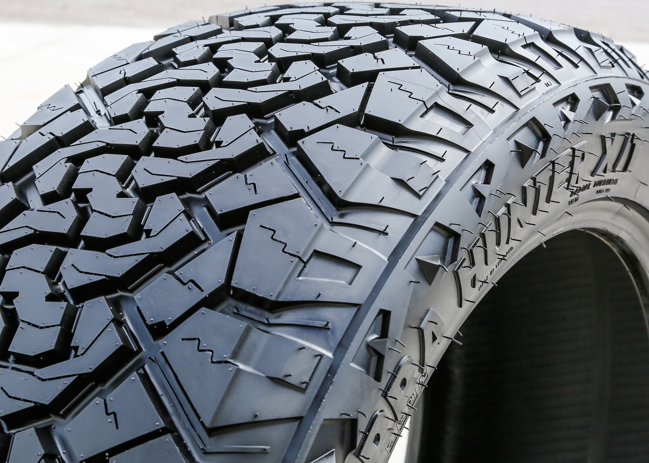 Venom Power Terra Hunter X/T 37X13.50R24 124Q F 12 Ply Extreme Terrain All-Season Light Truck One Tire