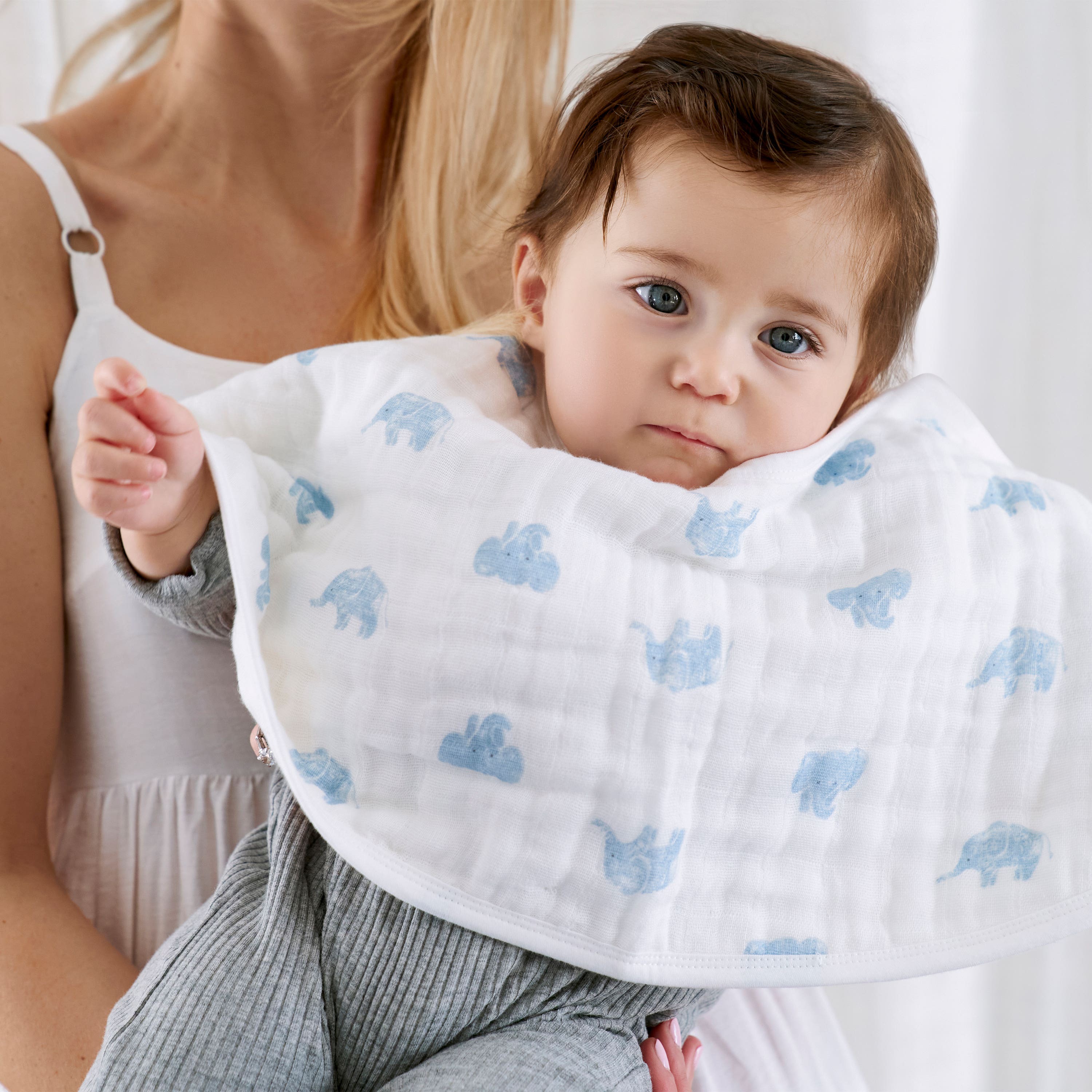 aden + anais Oganic Cotton Muslin Burpy Bibs, Multi Animal Kingdom, Unisex, 2-pack