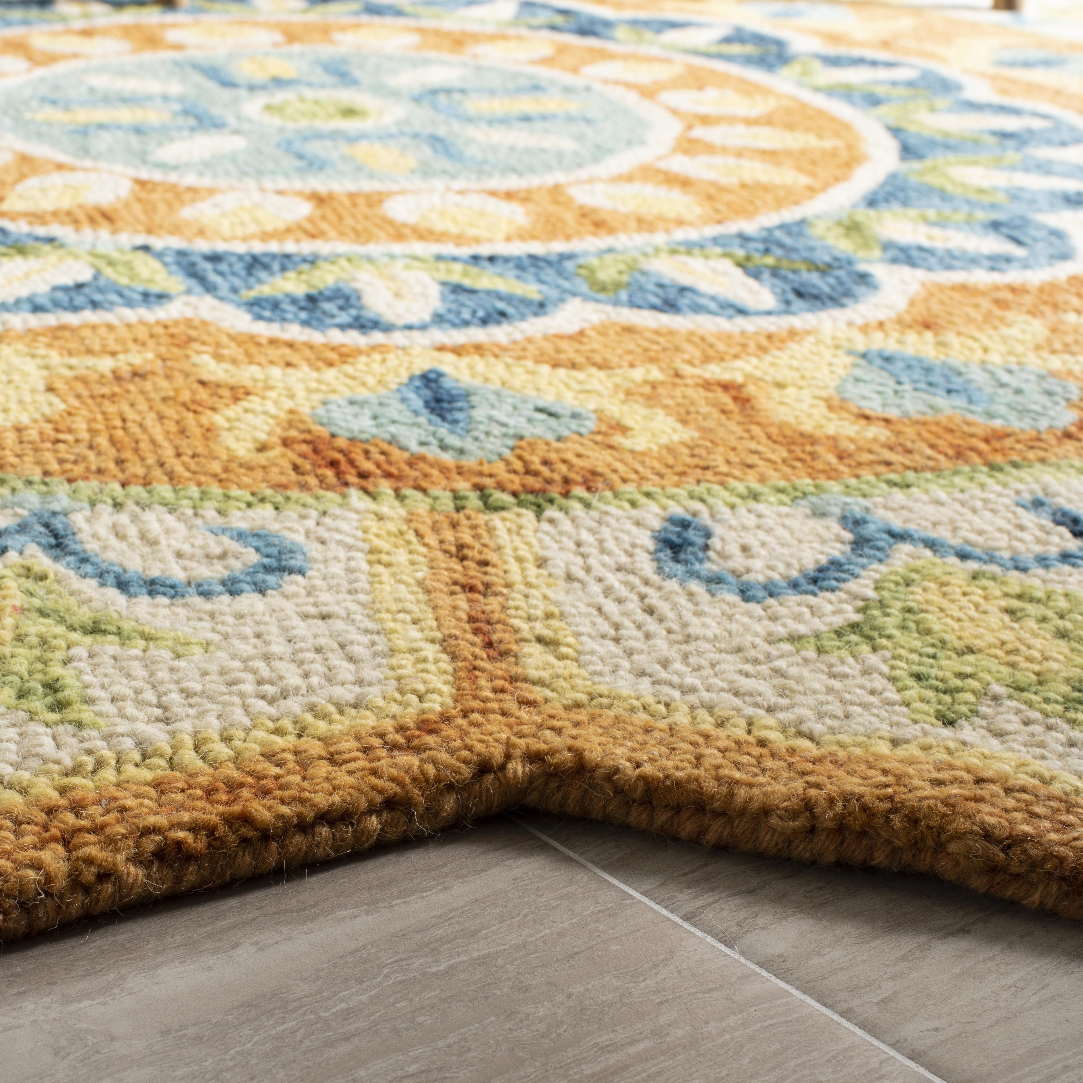 SAFAVIEH Novelty Kiersten Floral Area Rug, Rust/Ivory, 7' x 7' Round