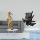 thumbnail image 2 of Escultura de resina dorada, adorno para sujetalibros, para oficina, dormitorio, sala de estar, armario, chimenea, estantería, soporte decorativo para, 2 of 8