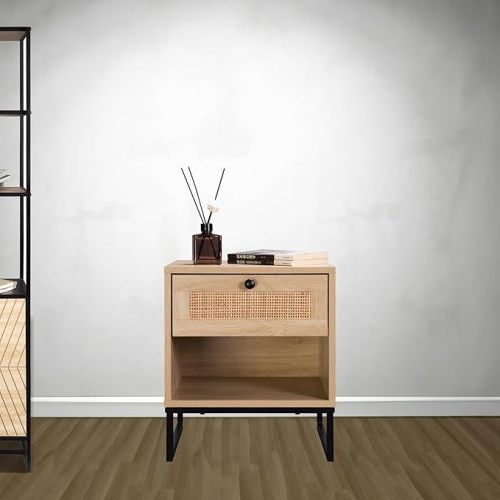 Mesa lateral moderna costera de abedul con cajón Top de madera natural con piernas de metal negro