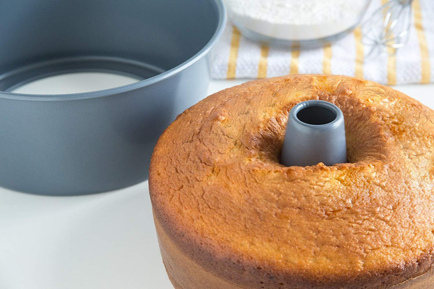 POUND CAKE PAN WITH CENTER TUBE & COVER-MF-09381