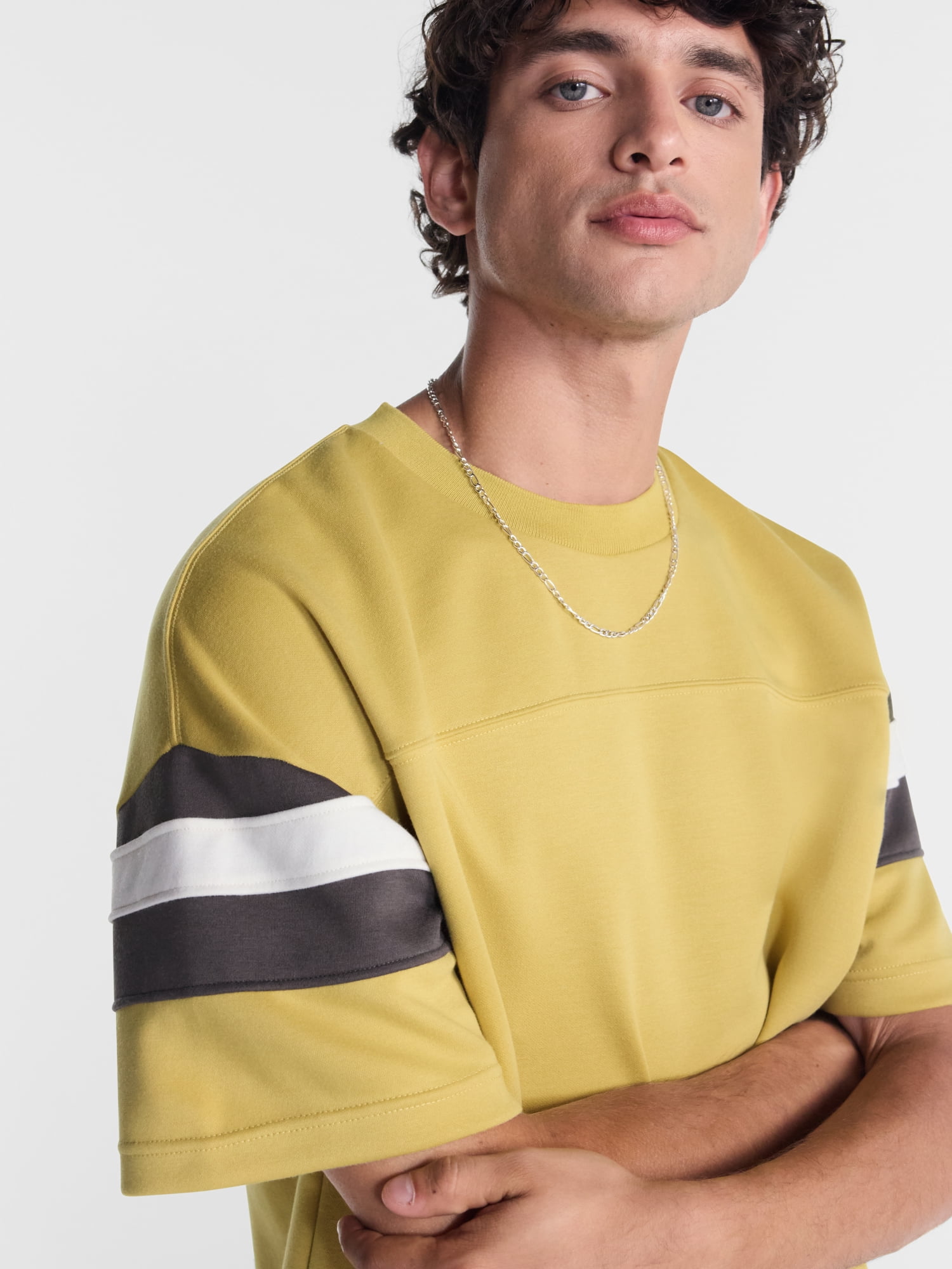No Boundaries Sporty Color Block Tee with Short Sleeves, Men's & Big Men's XS-5XB
