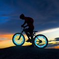 thumbnail image 3 of Luces para ruedas de bicicleta, luz LED impermeable para radios de bicicleta, luces brillantes de seguridad para neumáticos con encendido/apagado automático, bicicletas de carretera/biciclet, 3 of 5