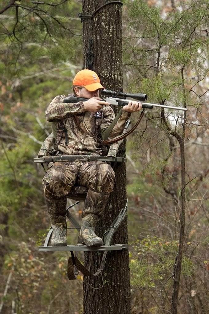 Summit Viper SD 81120 Self Climbing Treestand 300 Lbs Bow & Rifle