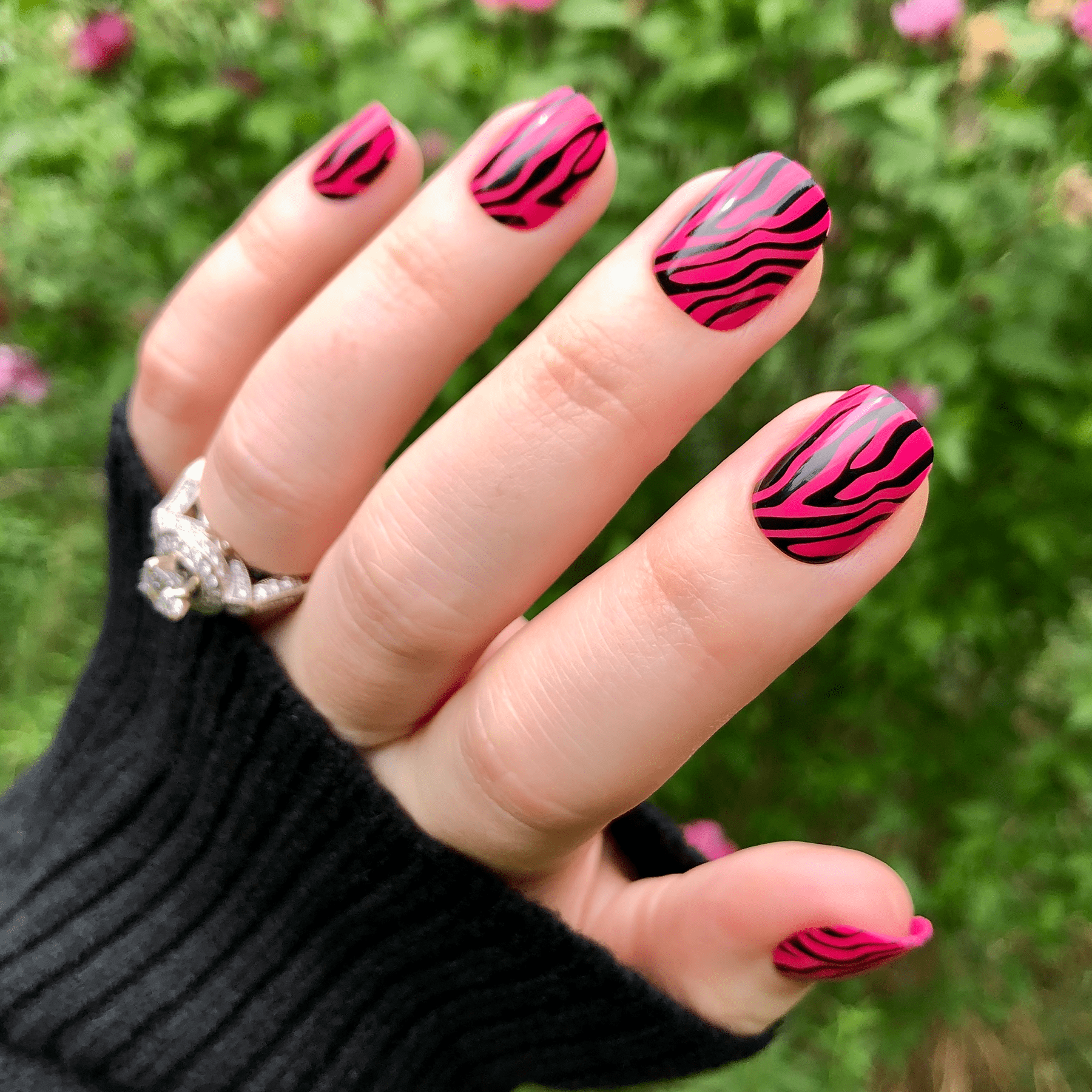 Olive & June Super Stick Mani Extra Short Squoval Press-On Tabs, Pink Zebra, 32 Pieces