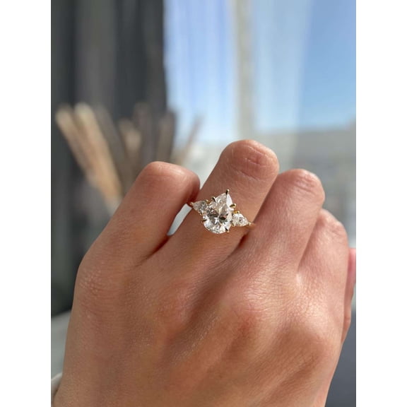 vylahjewellery Three Stone Pear Engagement Ring for Her 14K Vermeil Yellow Gold Valentine Day Ring Moissanite Perfect Anniversary Ring Classic Wedding Rings
