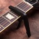 thumbnail image 5 of Juego de 2 capo negro para guitarra acústica y eléctrica Clips de cambio rápido Clips de afinación de guitarra oso de fresa Electrónica, 5 of 5