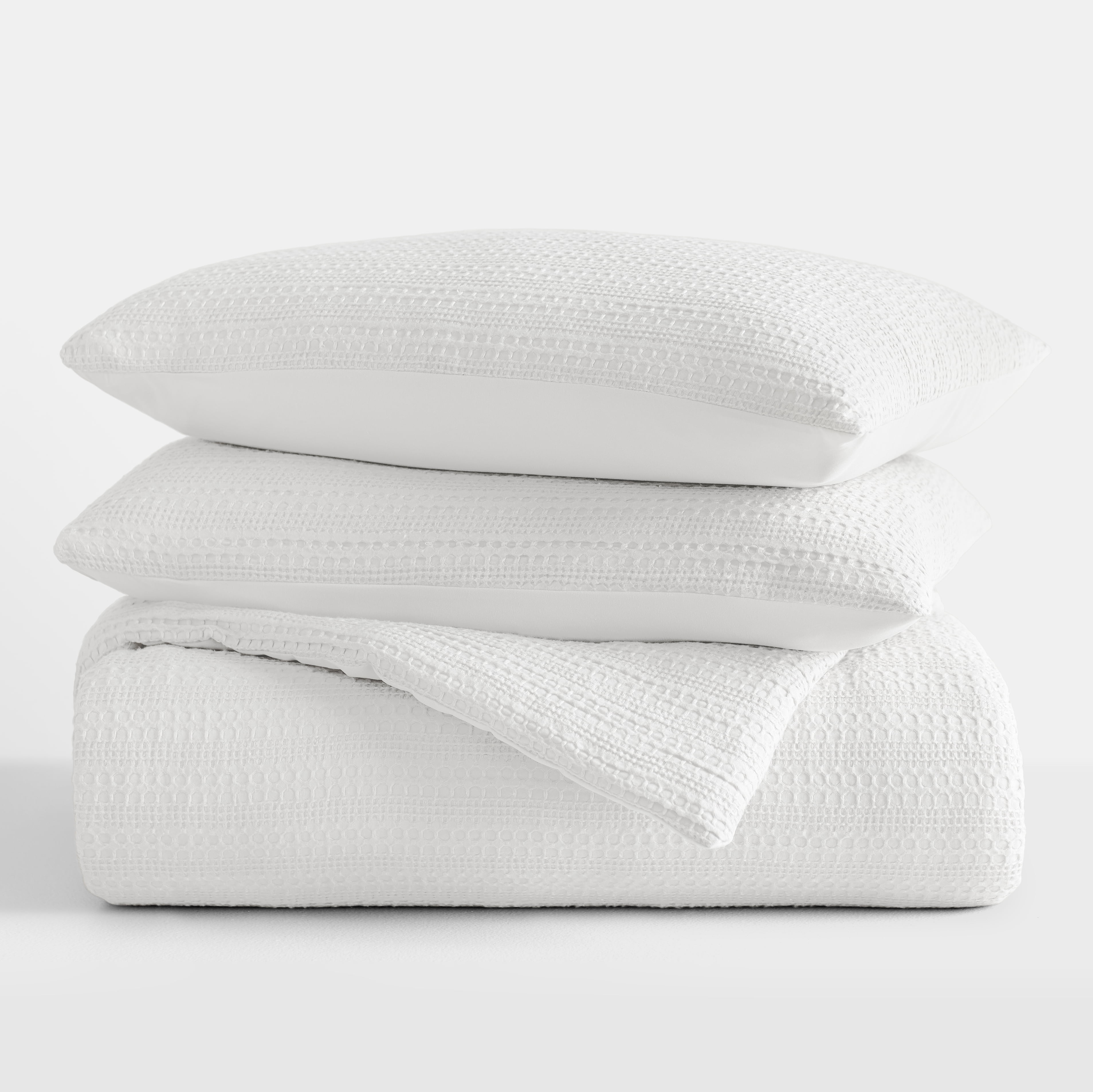 Noble Linens 3 Piece White Waffle Textured All Season Down-Alternative Comforter Set, King/Cal King