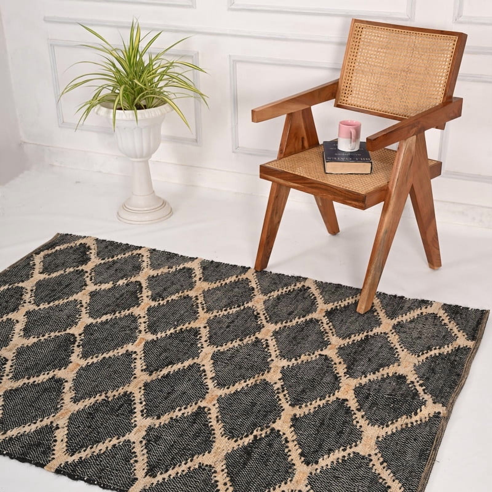 KLAVATE Modern Flatweave Diamond Pattern Jute Rug Ideal for Living Room