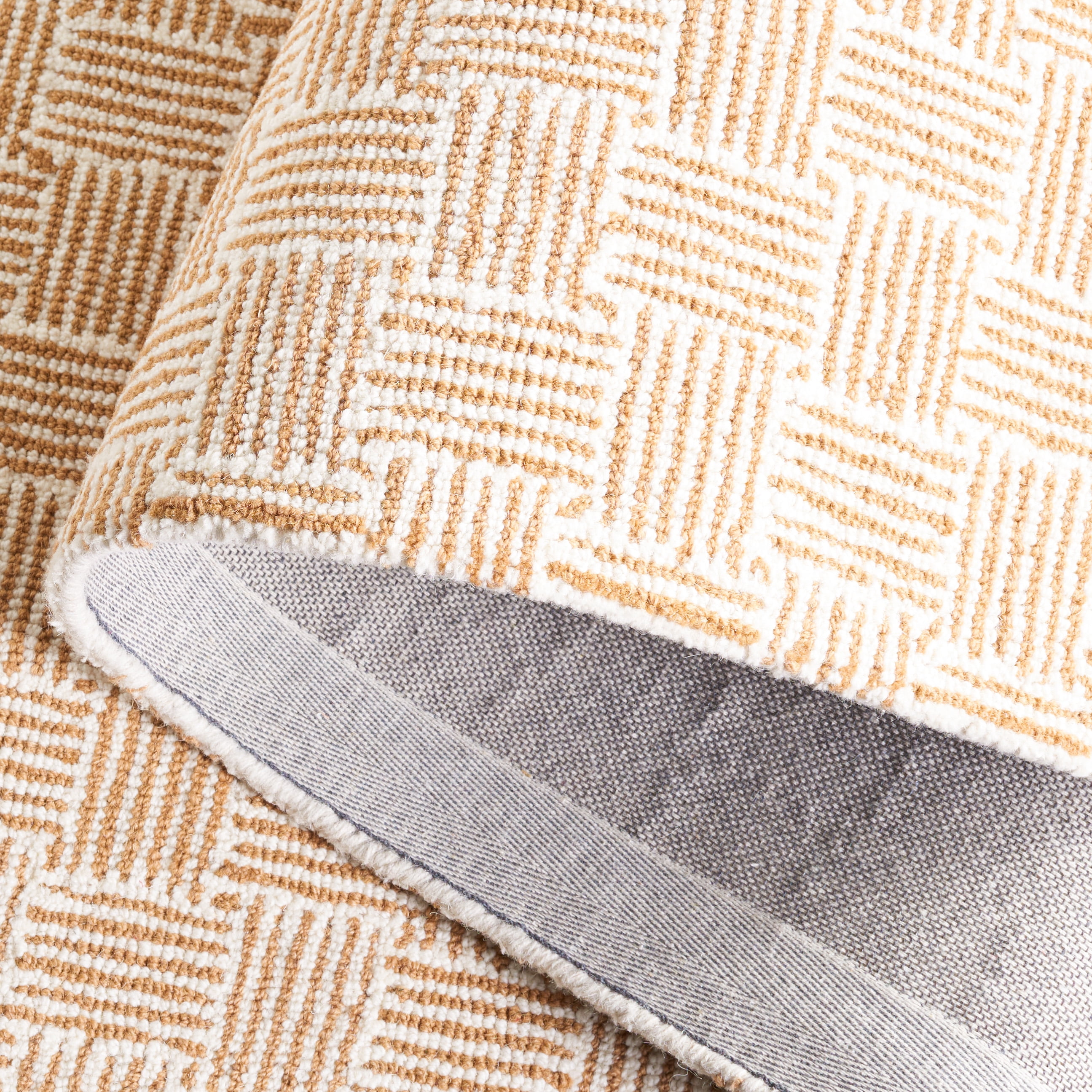 SAFAVIEH Micro-Loop Charlotte Solid Area Rug, Light Gold/Ivory, 6' x 9'