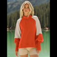 thumbnail image 4 of Suéter Informal de Larga con Cuello Alto y Mangas Farol en Contraste para Mujer. Albaricoque Naranja L, 4 of 9