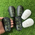 thumbnail image 4 of Mini espinilleras pequeñas resistentes al desgaste, Protector de pierna de fútbol absorbente de golpes, esponja EVA, espinilleras de entrenamiento de fútbol, 1 par, 4 of 5