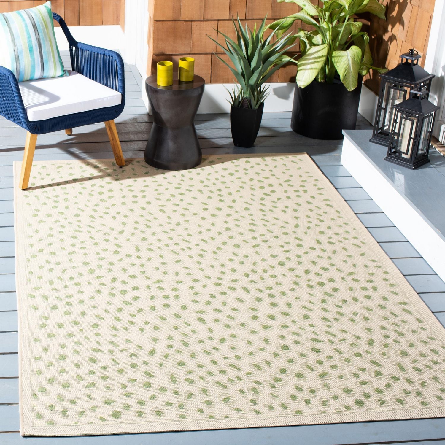 SAFAVIEH Courtyard Camille Animal Indoor/Outdoor Area Rug