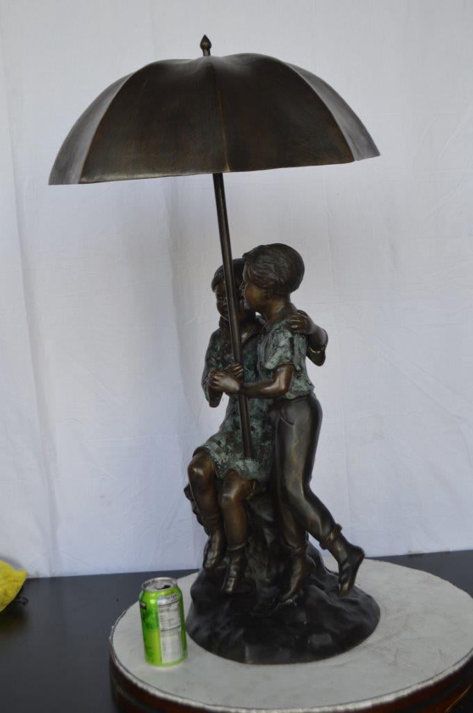 Nifao Kids Playing Under Umbrella – Outdoor Bronze Fountain, Garden Water Feature, 20"L x 20"W x 37"H