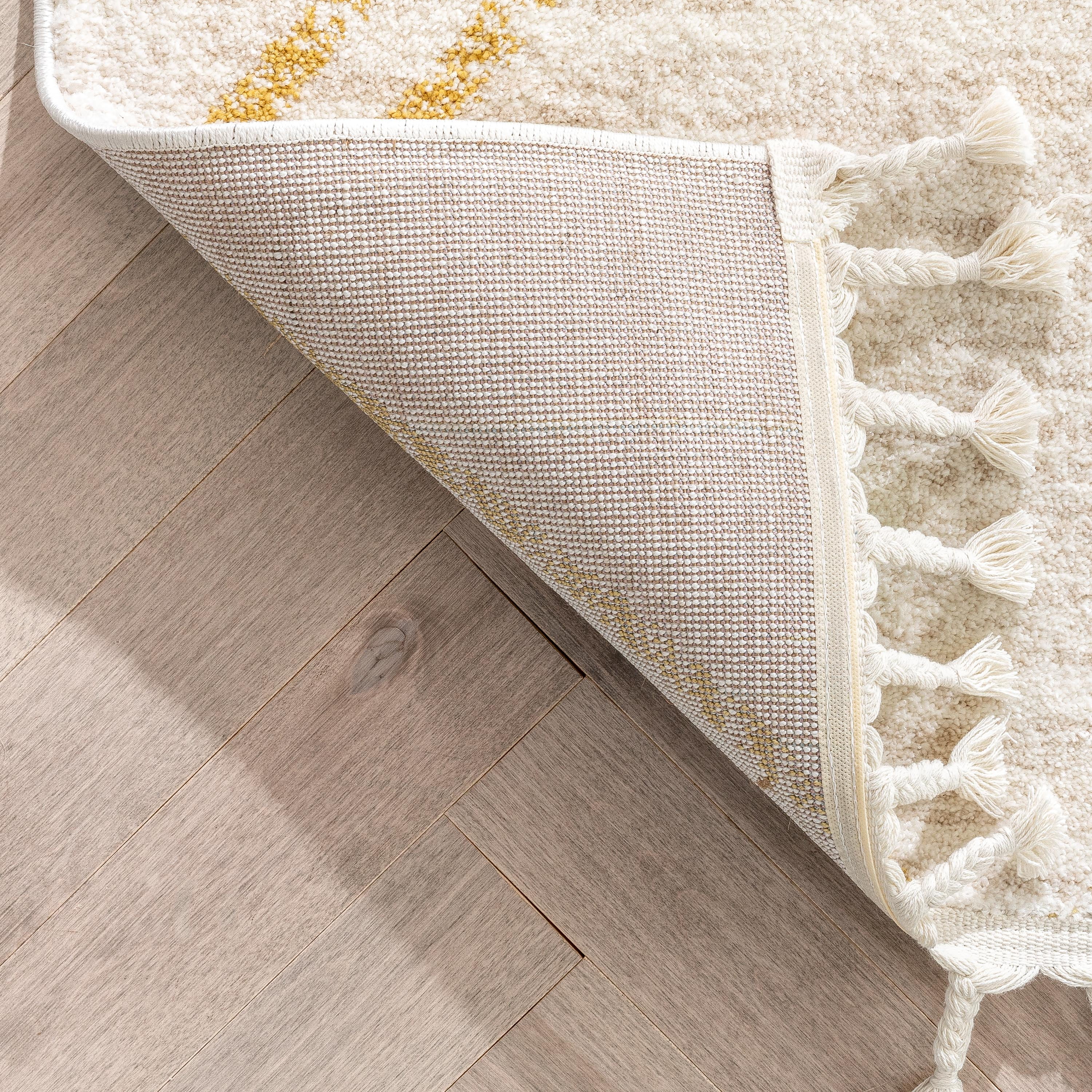 Well Woven Kennedy Reeve Modern Chevron Pattern Yellow Ivory 3'11" x 5'3" Kids Area Rug