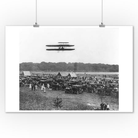 Flight Photo - Orville Wright and Lahm in Record Flight Photograph (9x12 Art Print, Wall Decor Travel Poster)