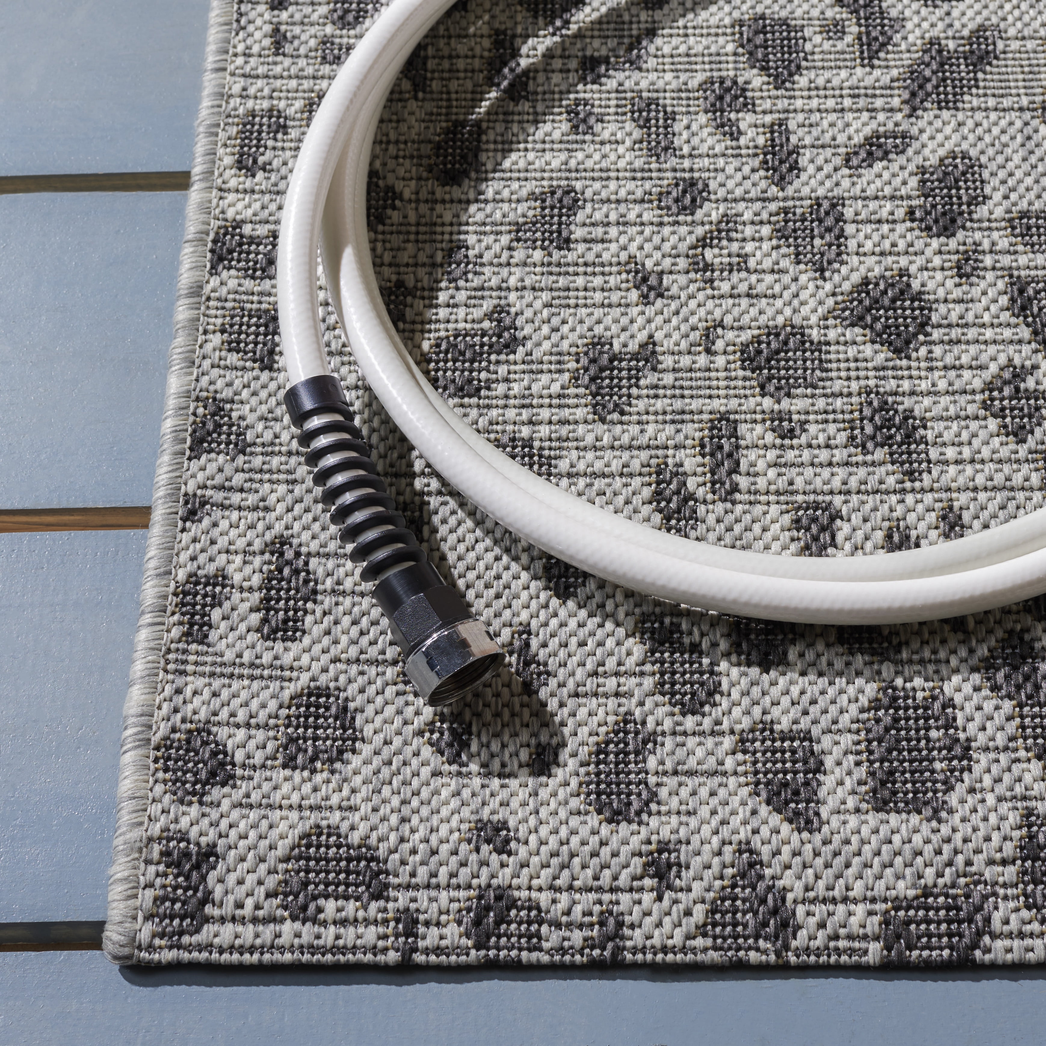 Safavieh Courtyard Karina Animal Indoor/Outdoor Runner Rug, Gray/Black, 2'3" x 14'